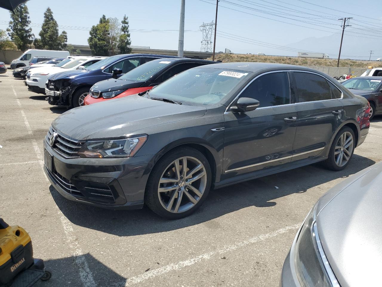 1VWDT7A38HC051697