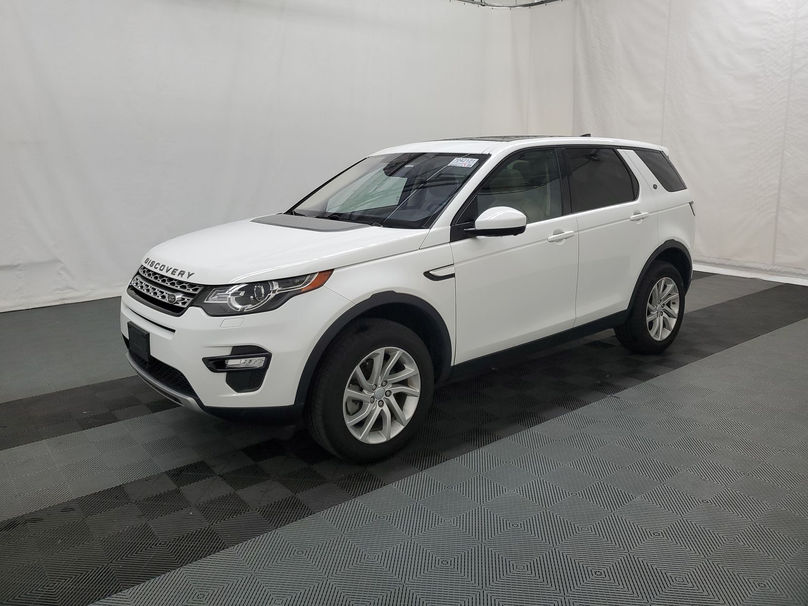 Дискавери спорт 2017