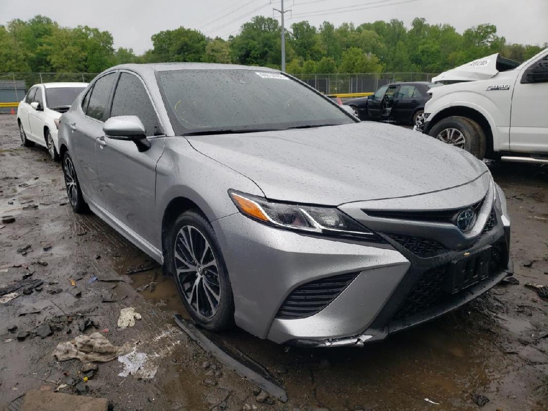 Toyota Camry 2019