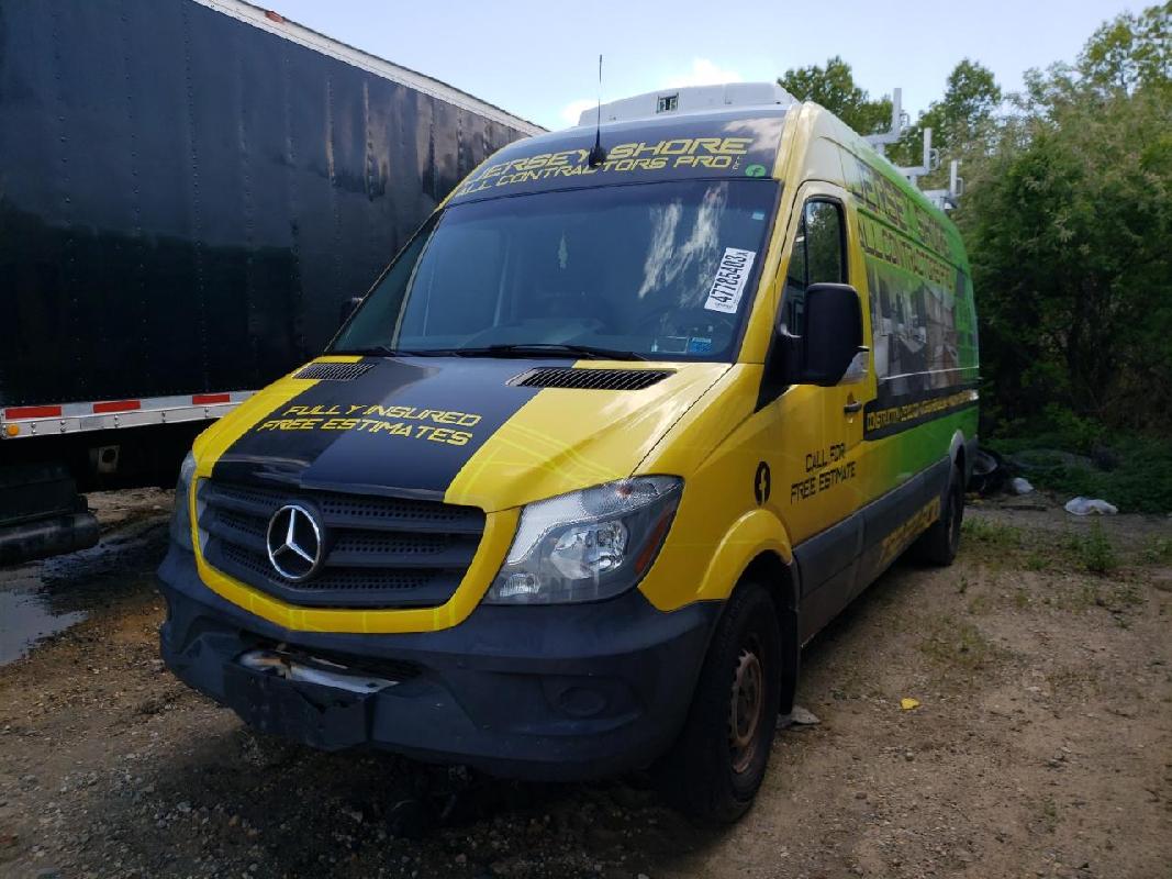 Mercedes Benz 2500 Sprinter van