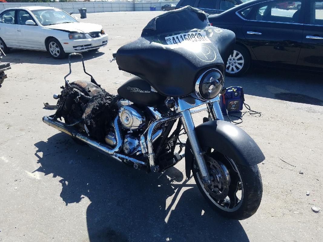 Harley Davidson Street Glide 103