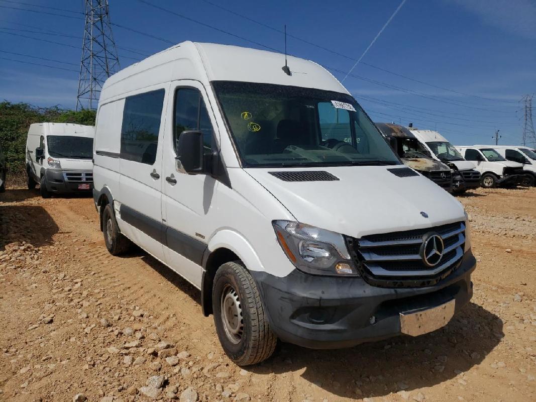 Mercedes Benz 2500 Sprinter van