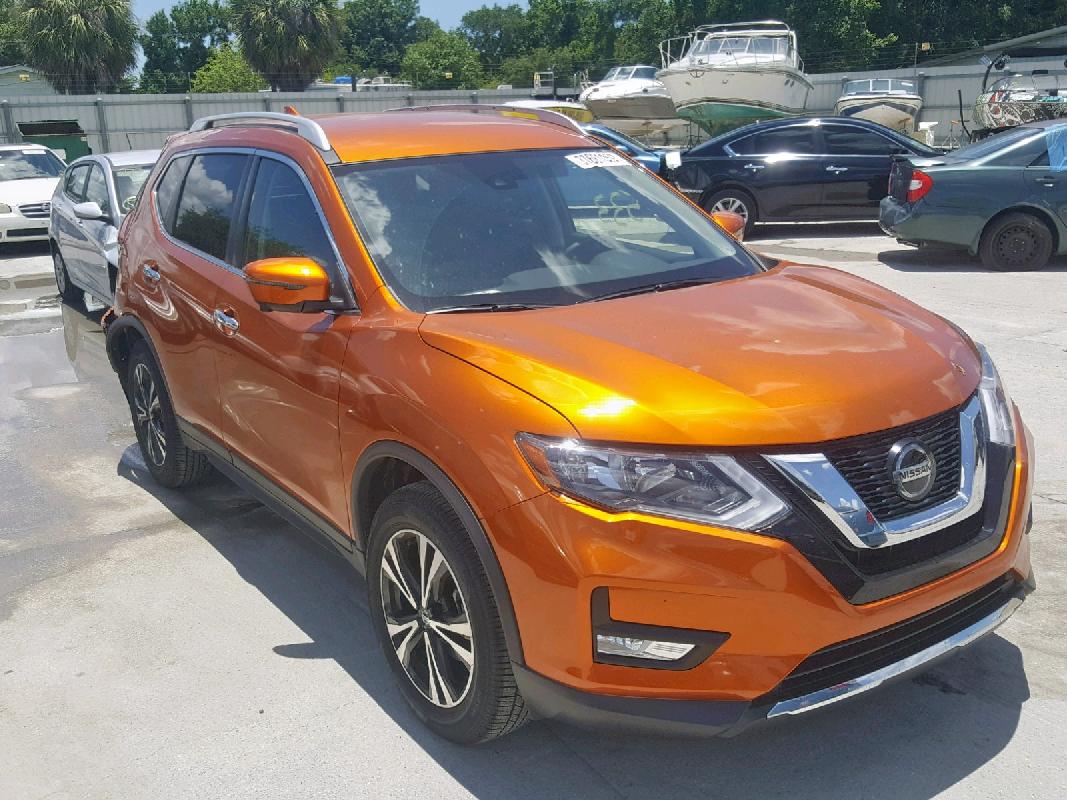 Nissan Rogue оранжевый