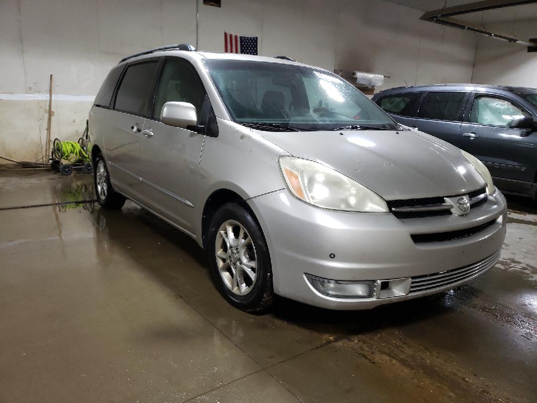 Toyota Sienna 2004