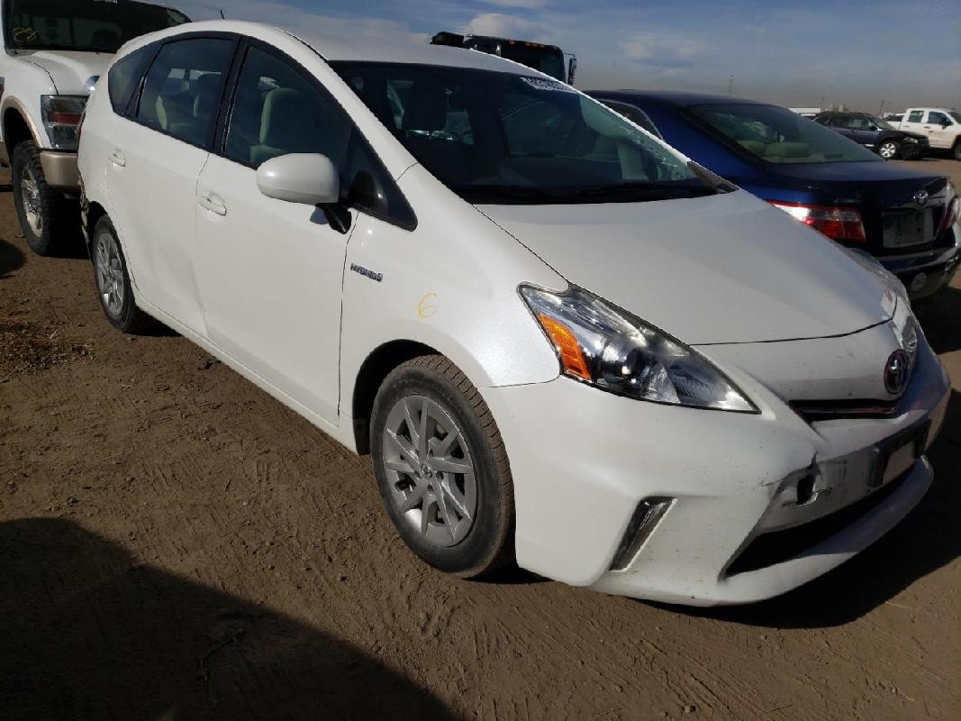 Toyota Prius v 2012