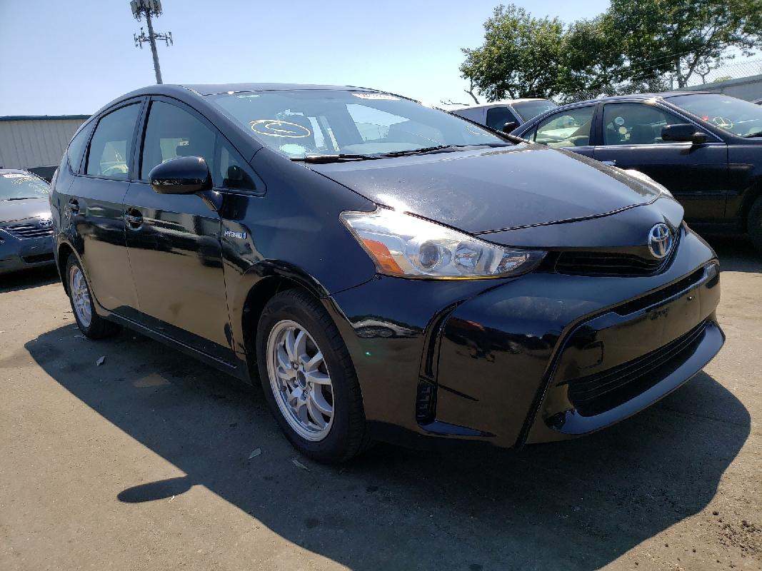 Toyota Prius v 2016