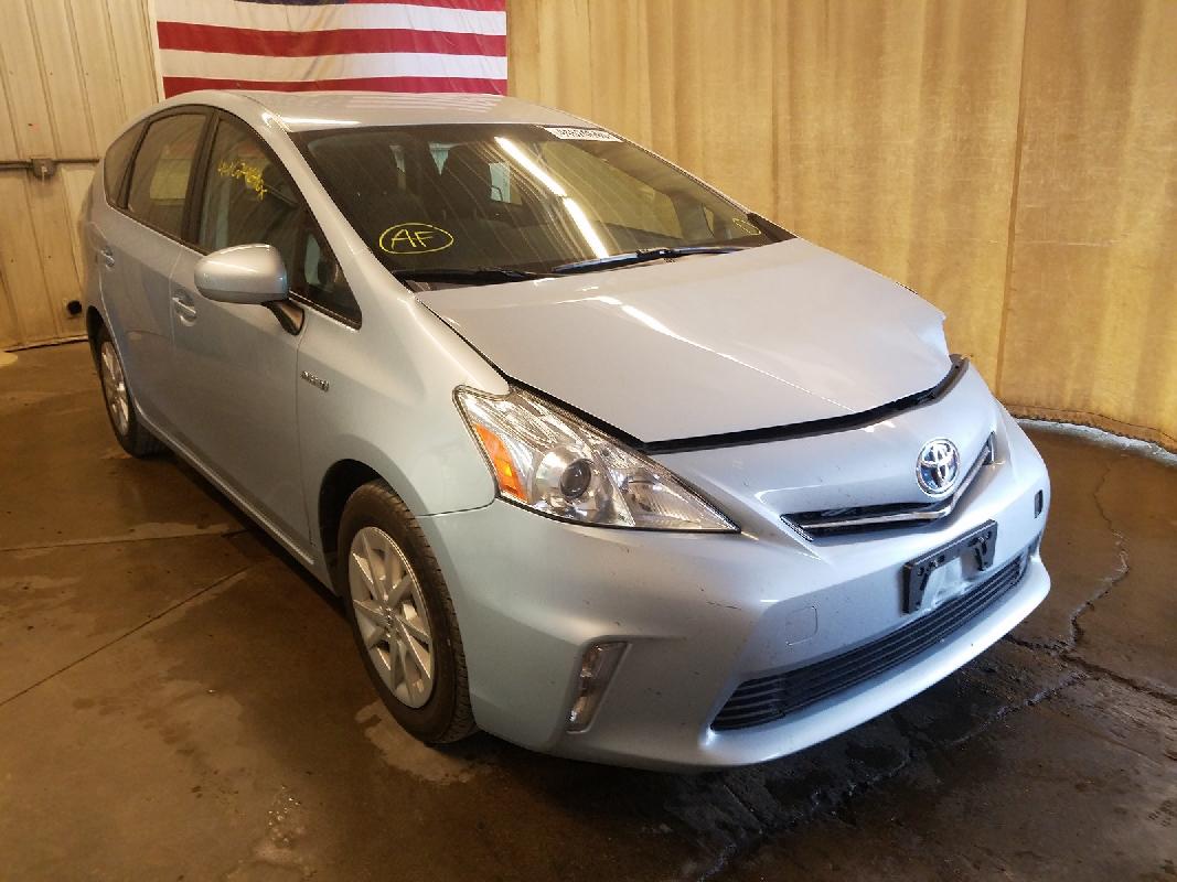 Prius v 2014