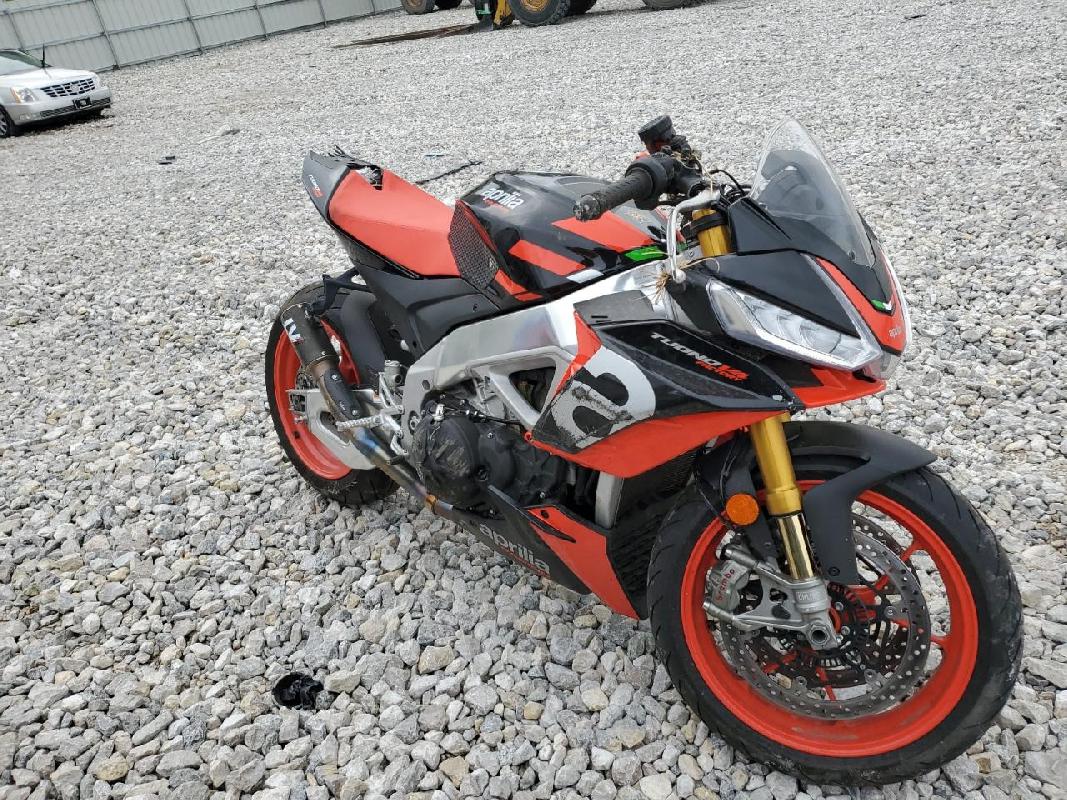 Aprilia tuono v4 factory. Aprilia tuono v4 factory
