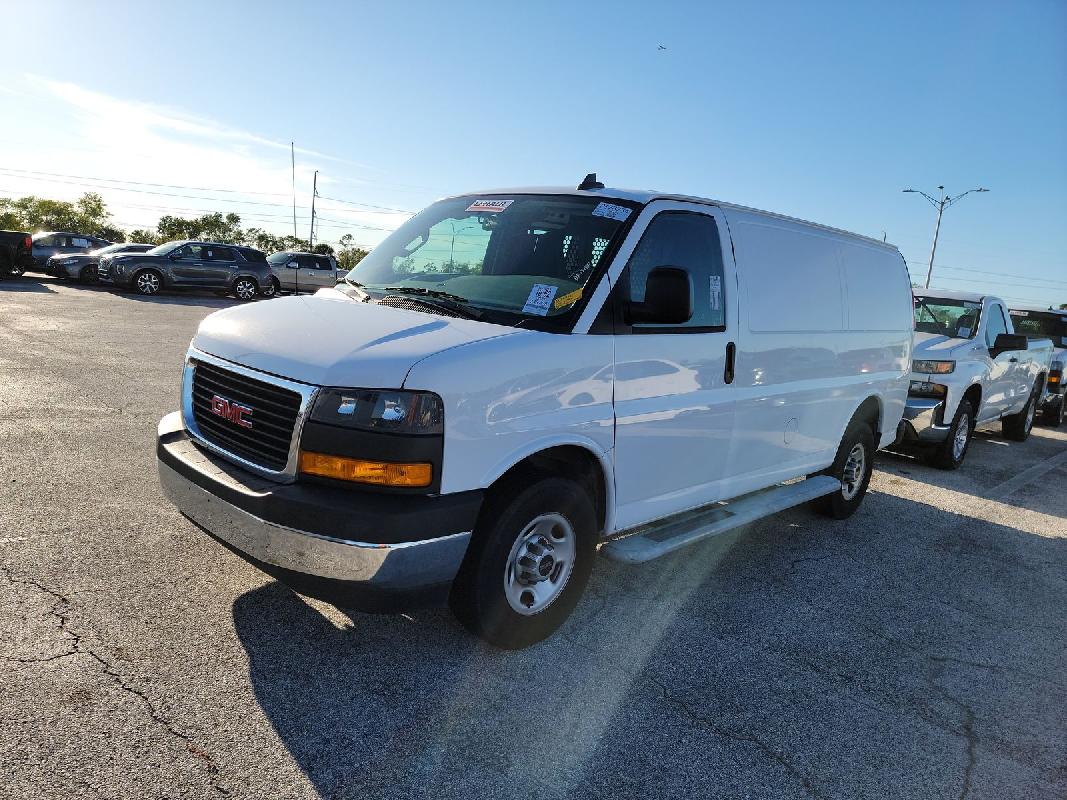 GMC Savana 2500 van