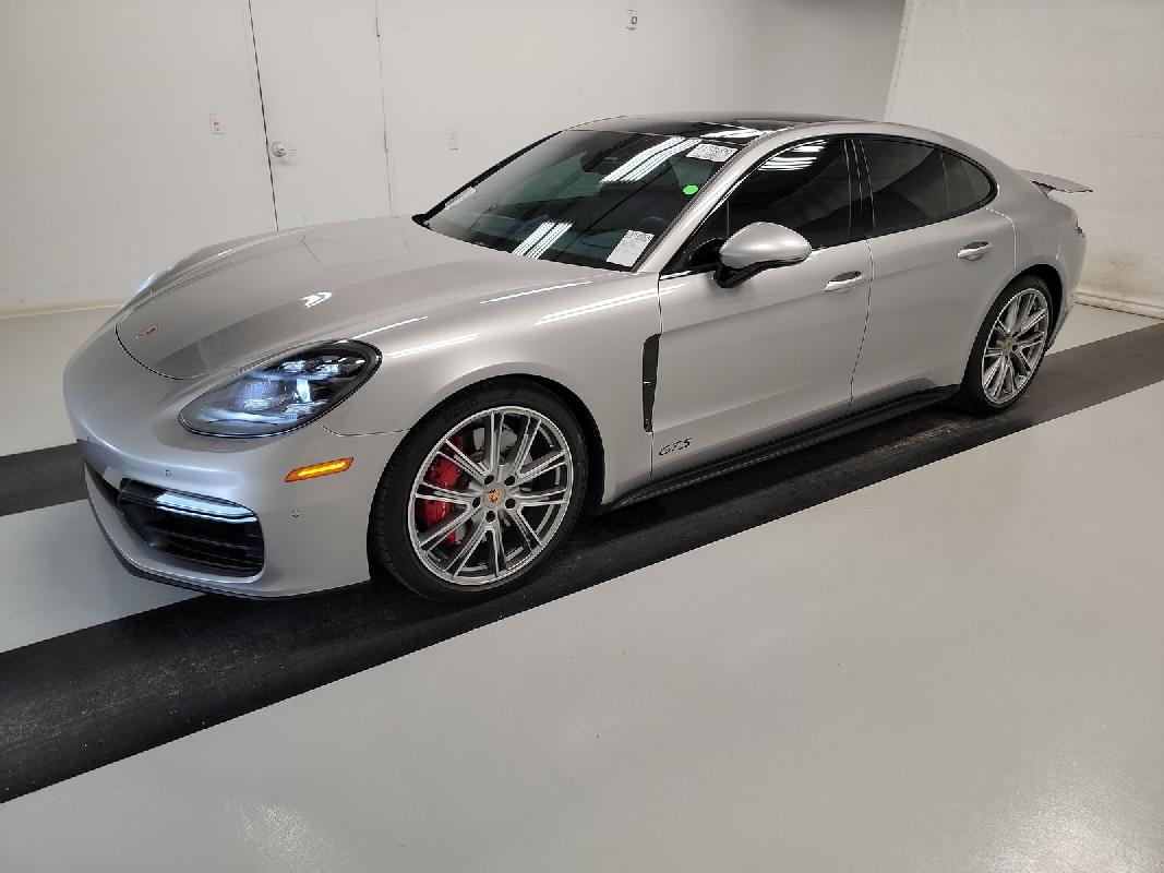 Porsche Panamera GTS