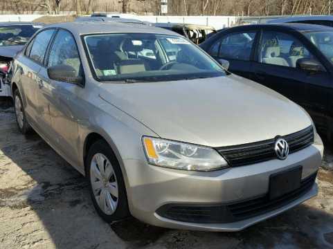 3VW2K7AJ5CM121642